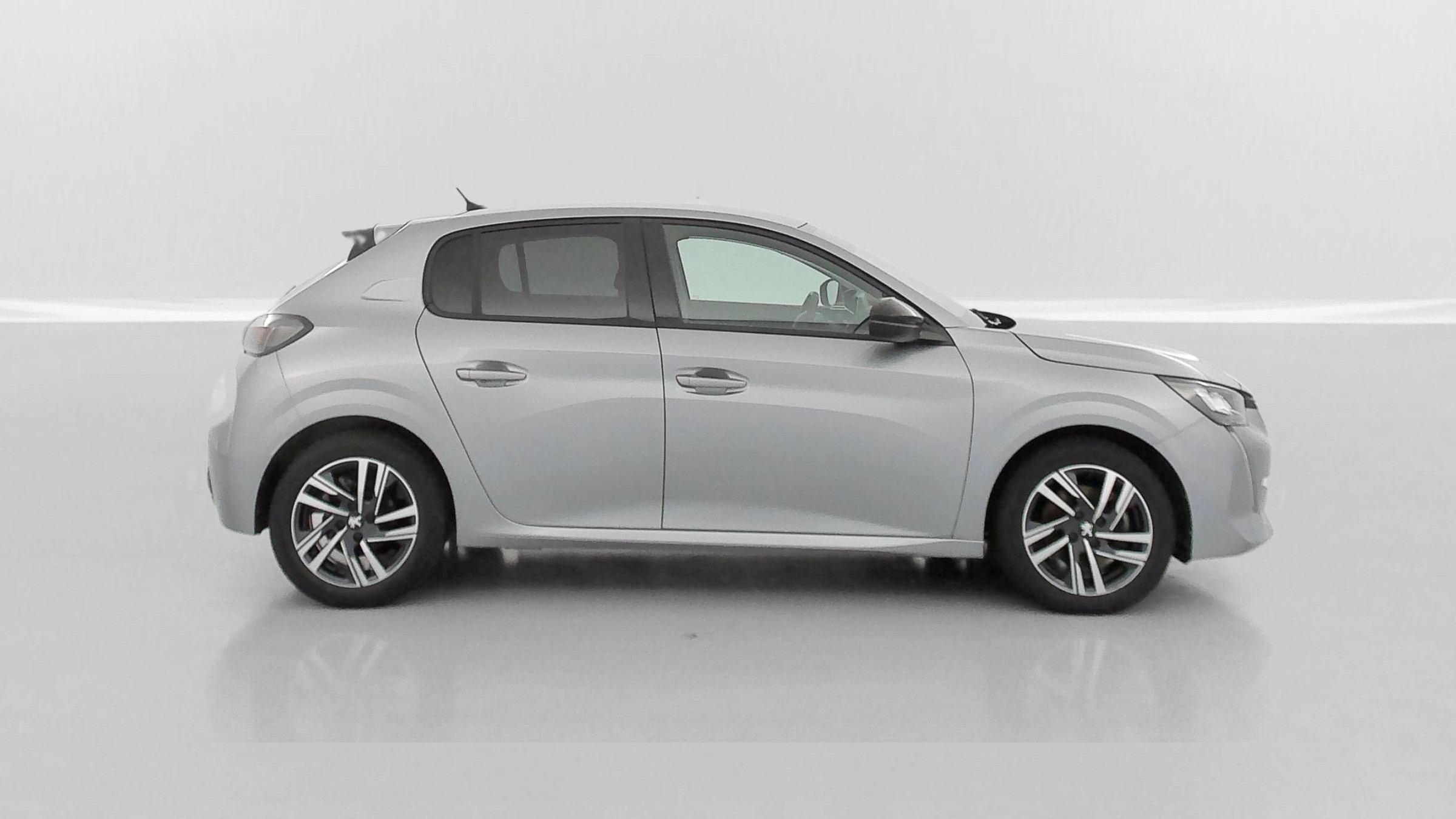 Vente en ligne Peugeot 208 208 II 1.2 PureTech 100ch Allure au prix de 17 480 €