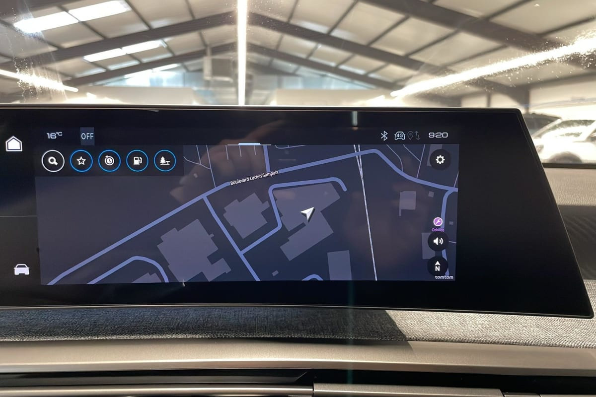 Vente en ligne Peugeot 5008 HYBRID 145 CH E-DCS6 ALLURE au prix de 30 160 €