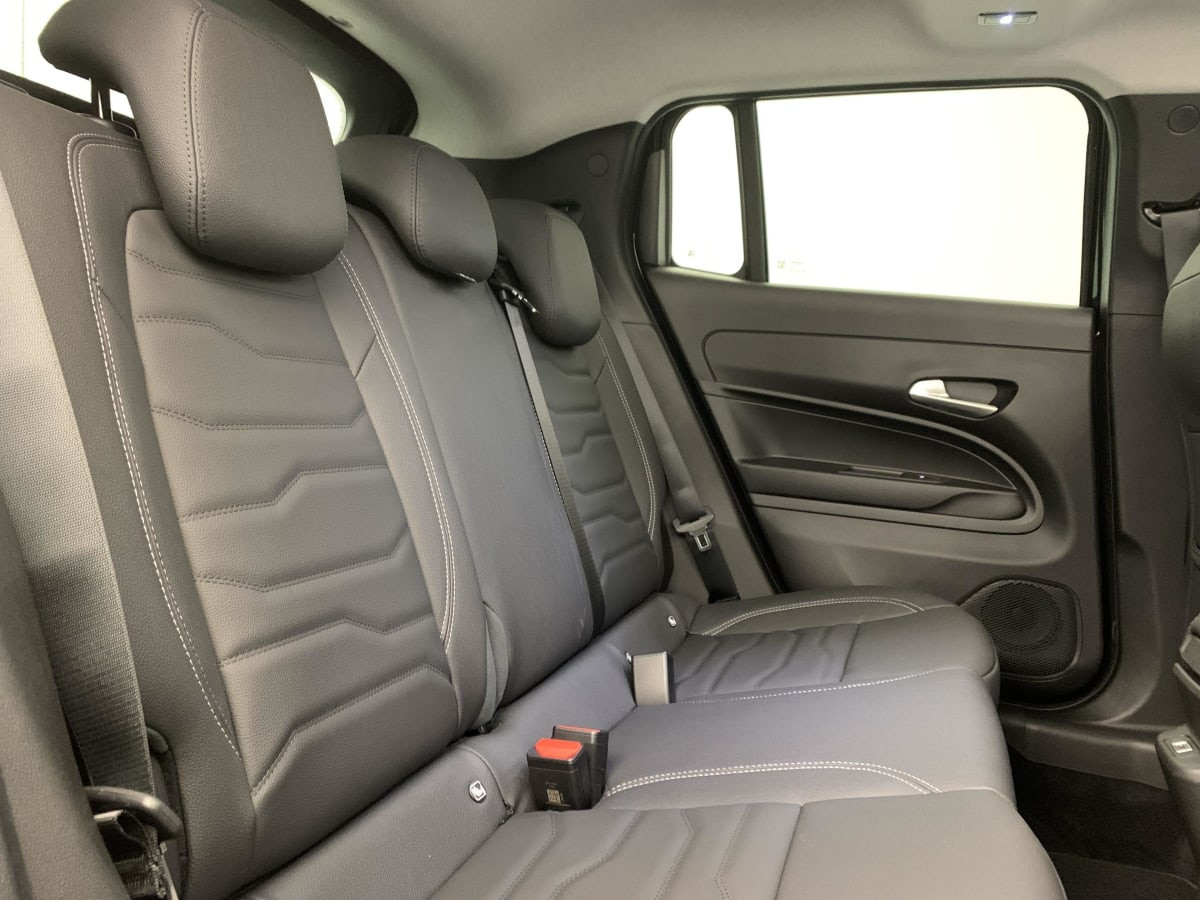 Vente en ligne Jeep Avenger 1.2 Turbo T3 110 ch e-Hybrid BVR6 Summit au prix de 28 310 €