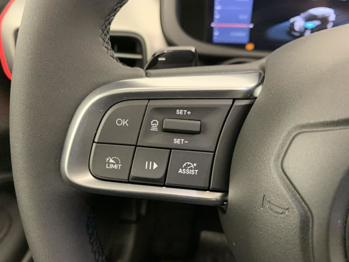Vente en ligne Jeep Avenger 1.2 Turbo T3 110 ch e-Hybrid BVR6 Summit au prix de 28 310 €
