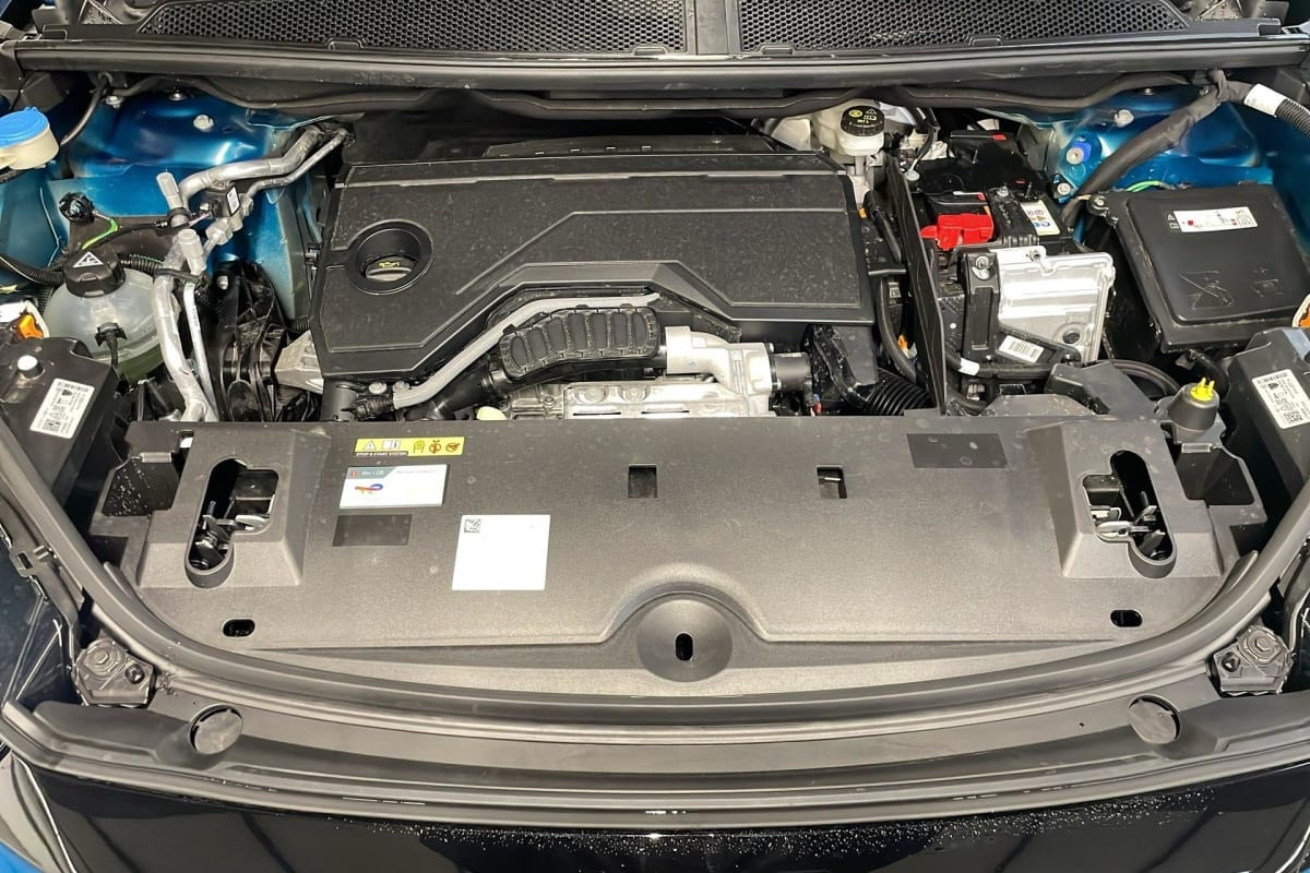 Vente en ligne Peugeot 5008 HYBRID 145 CH E-DCS6 ALLURE au prix de 30 160 €