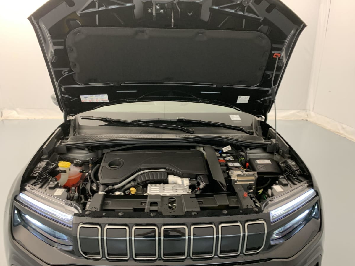 Vente en ligne Jeep Avenger 1.2 Turbo T3 110 ch e-Hybrid BVR6 Summit au prix de 28 310 €