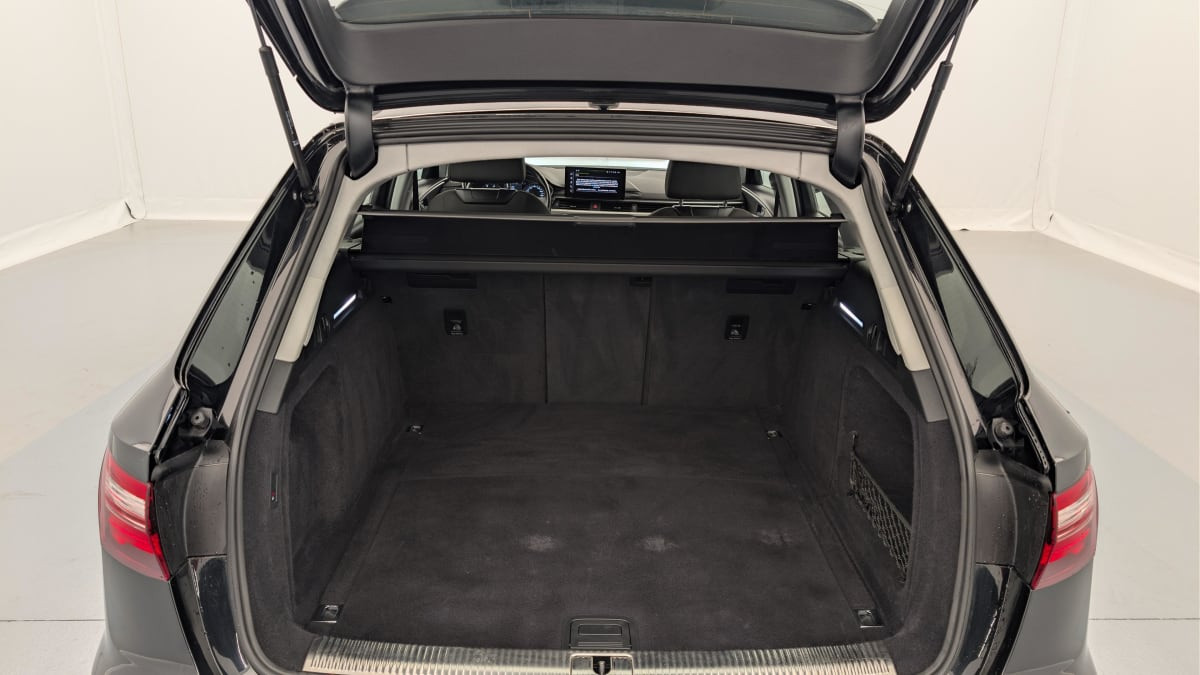 Vente en ligne Audi A4 Avant 35 TDI 163 S tronic 7 Design au prix de 26 450 €