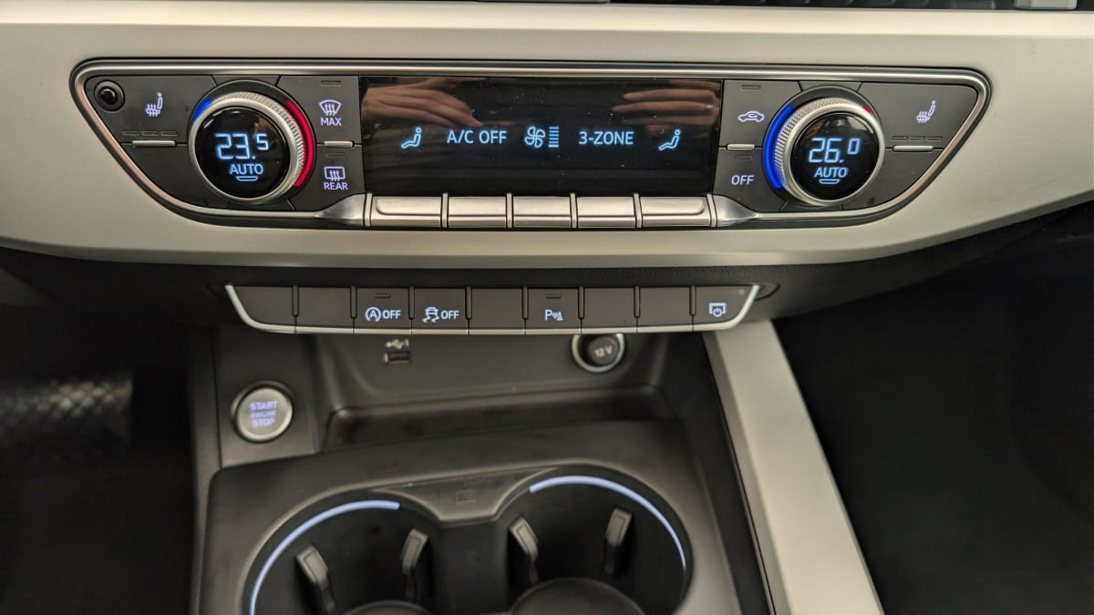 Vente en ligne Audi A4 Avant 35 TDI 163 S tronic 7 Design au prix de 26 450 €