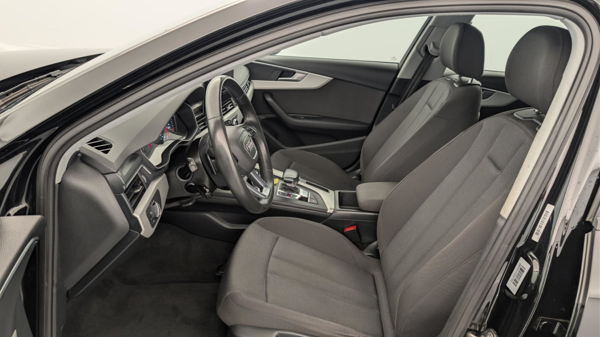 Vente en ligne Audi A4 Avant 35 TDI 163 S tronic 7 Design au prix de 26 450 €