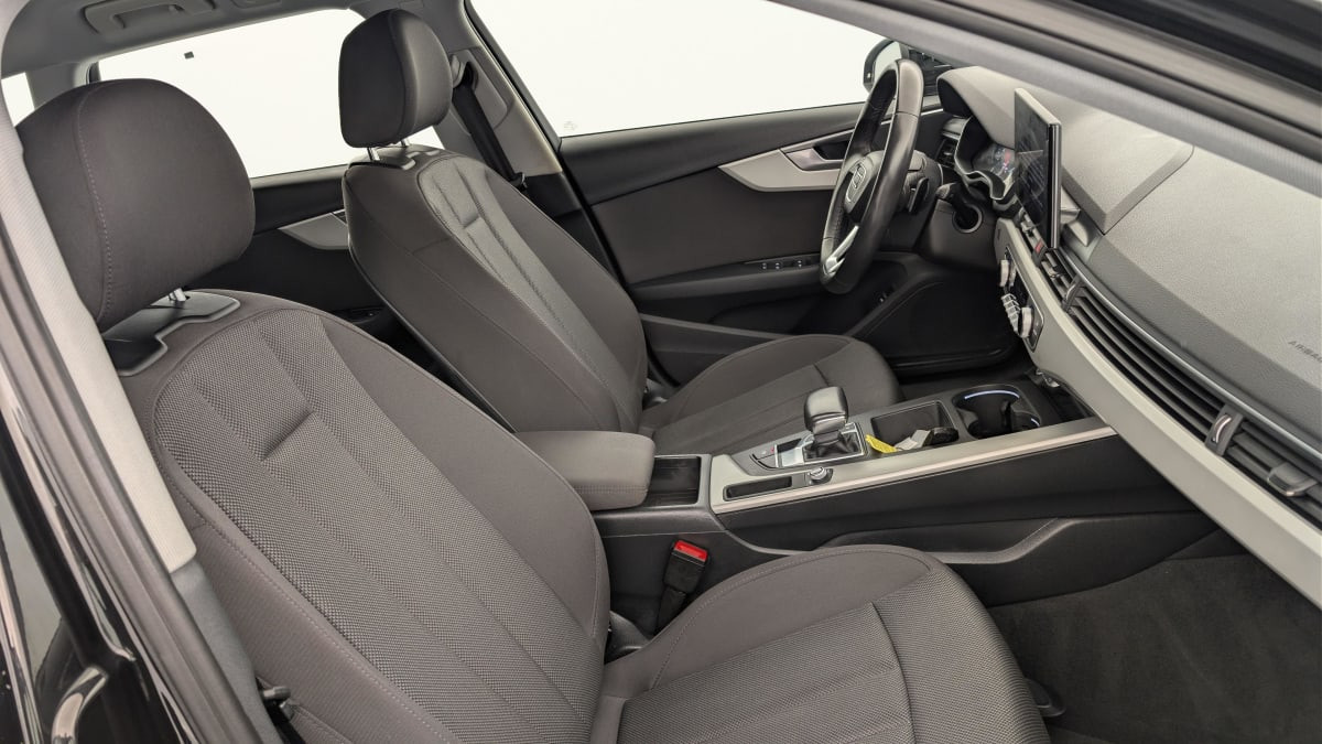 Vente en ligne Audi A4 Avant 35 TDI 163 S tronic 7 Design au prix de 26 450 €