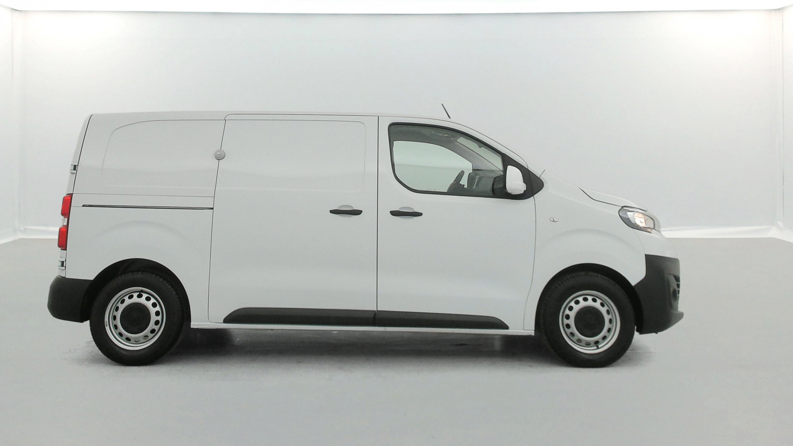 Vente en ligne Peugeot Expert Standard 2.0 BlueHDi 180ch Asphalt EAT8 au prix de 24 990 €