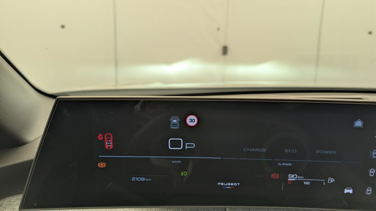 Vente en ligne Peugeot 5008 HYBRID 145 CH E-DCS6 ALLURE au prix de 30 160 €