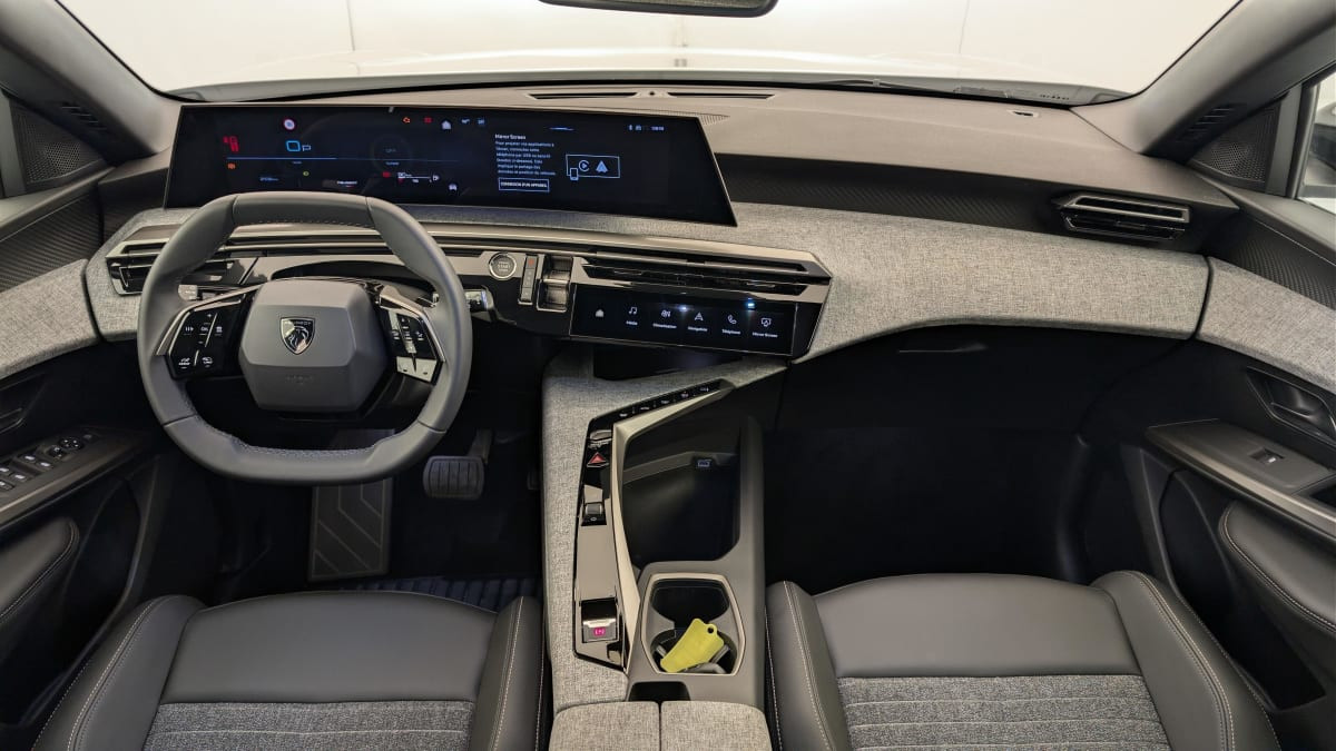 Vente en ligne Peugeot 5008 HYBRID 145 CH E-DCS6 ALLURE au prix de 30 160 €