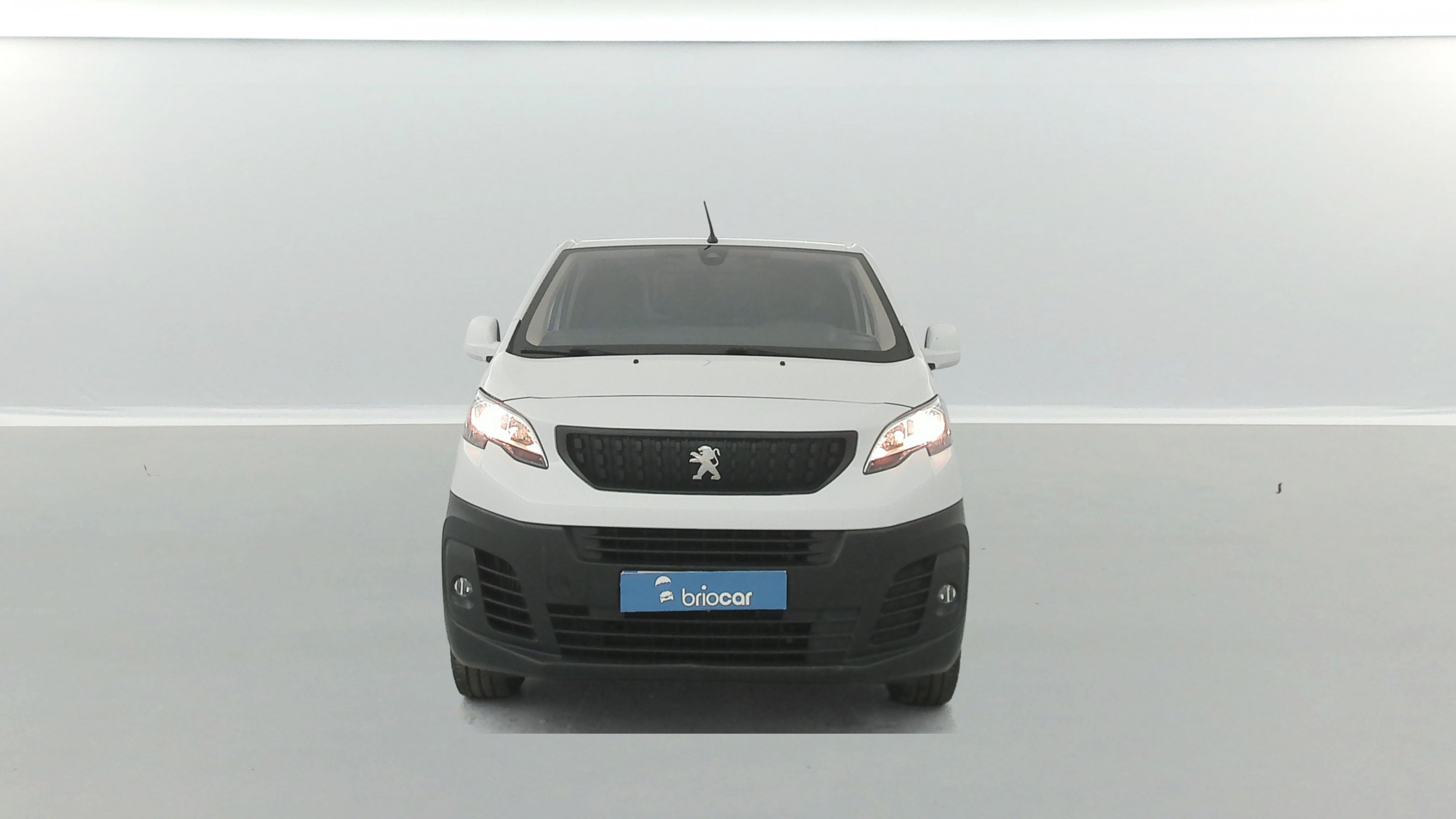 Vente en ligne Peugeot Expert Standard 2.0 BlueHDi 180ch Asphalt EAT8 au prix de 24 990 €