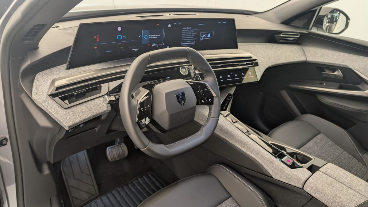 Vente en ligne Peugeot 5008 HYBRID 145 CH E-DCS6 ALLURE au prix de 30 570 €
