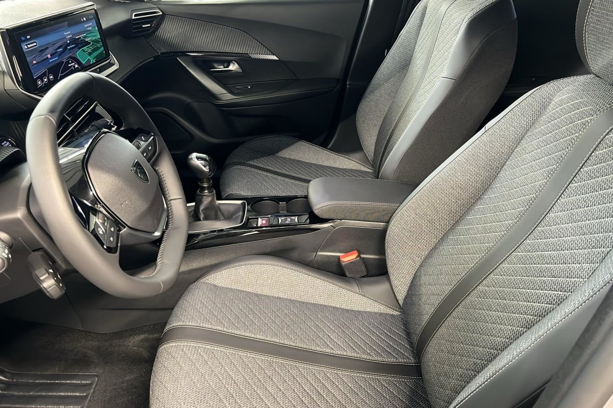 Vente en ligne Peugeot 2008 100 S S BVM6 Allure au prix de 19 240 €