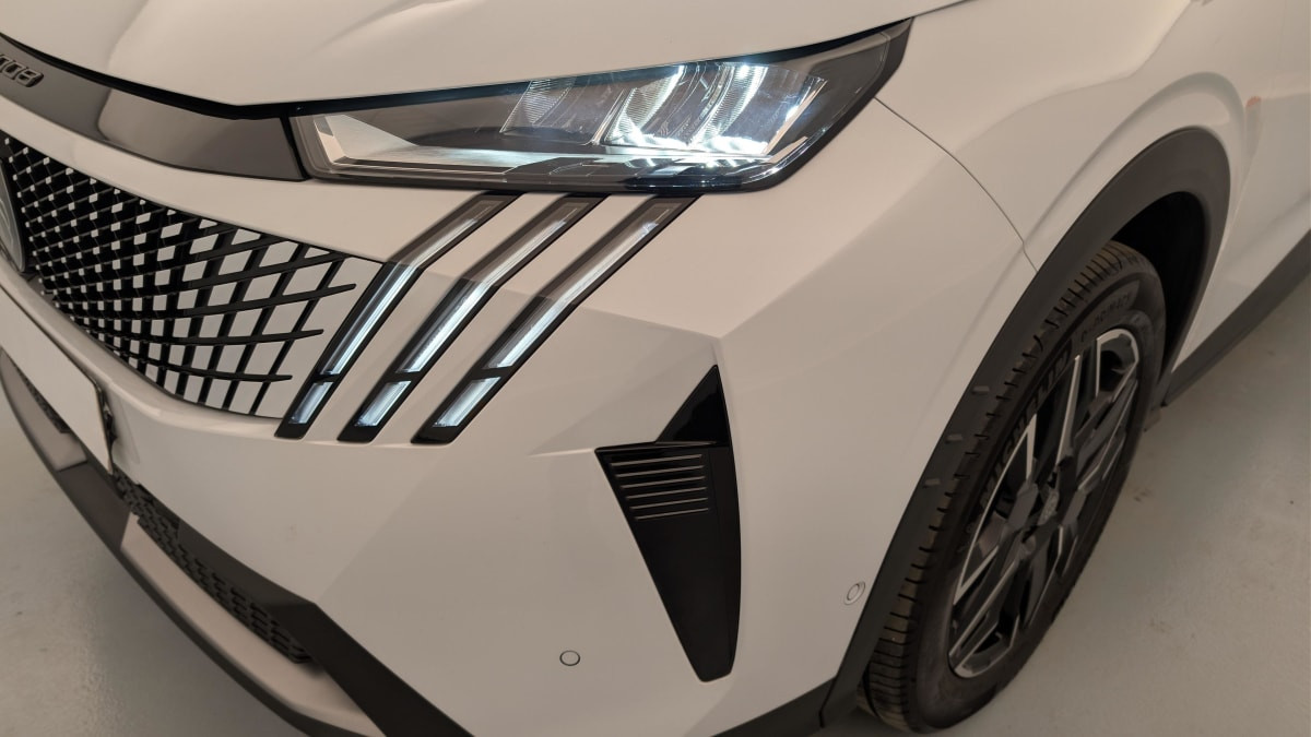 Vente en ligne Peugeot 5008 HYBRID 145 CH E-DCS6 ALLURE au prix de 30 160 €