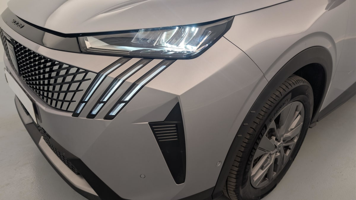 Vente en ligne Peugeot 5008 HYBRID 145 CH E-DCS6 ALLURE au prix de 30 570 €