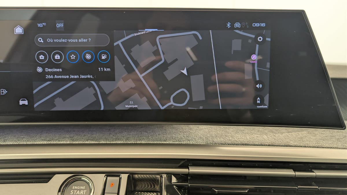 Vente en ligne Peugeot 5008 HYBRID 145 CH E-DCS6 ALLURE au prix de 30 160 €