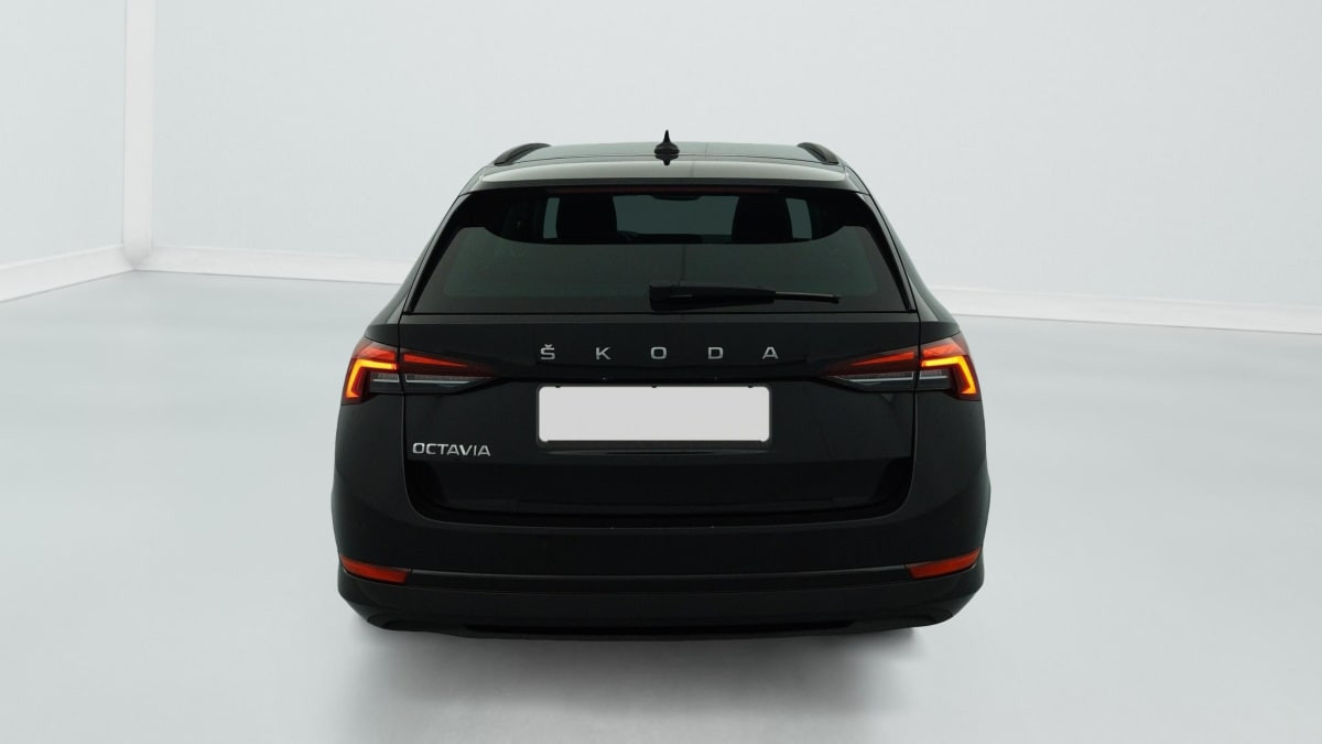 Vente en ligne Skoda Octavia Combi 2.0 TDI 150 ch DSG7 Ambition au prix de 25 420 €
