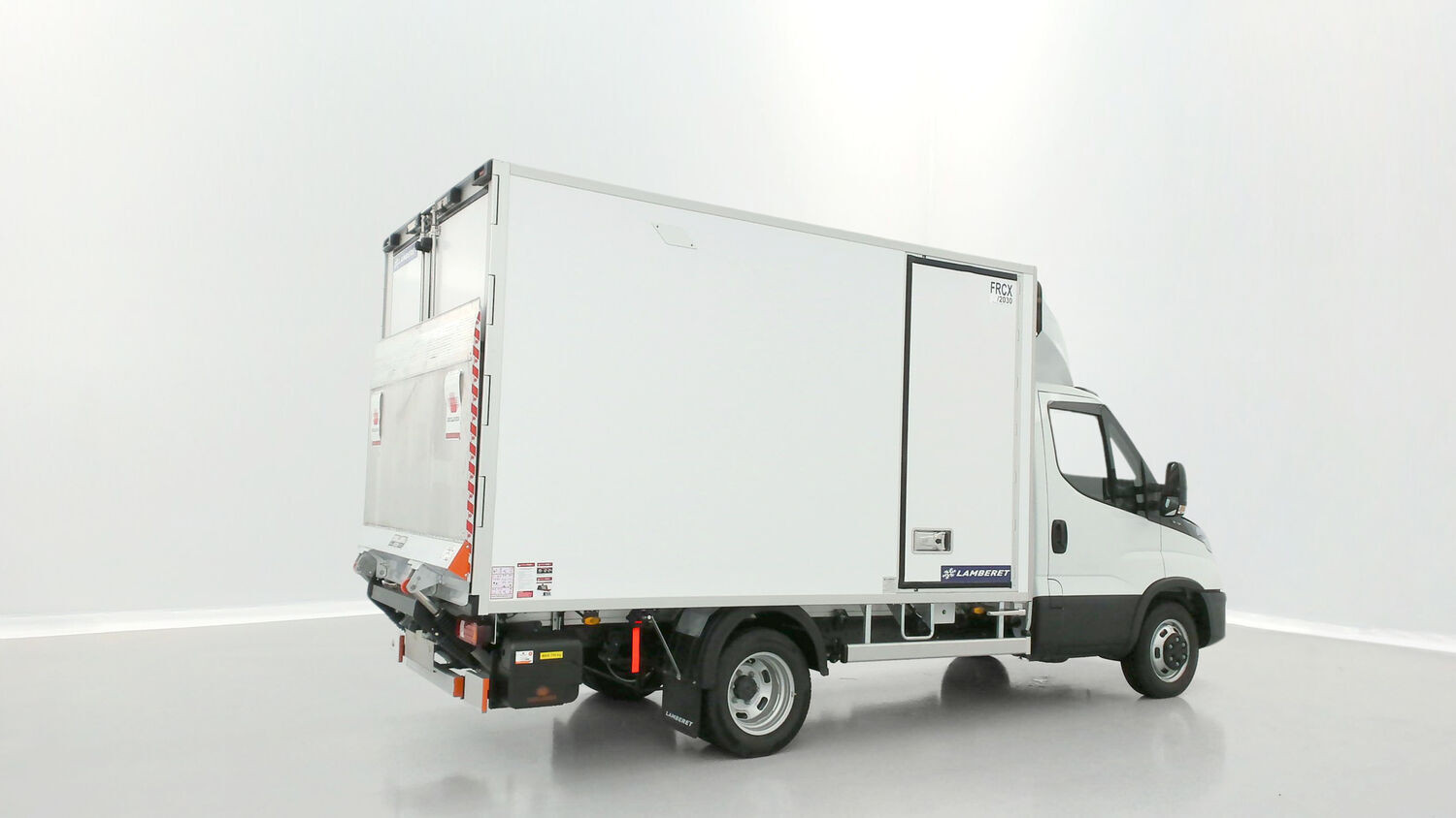 Vente en ligne Iveco Daily DAILY III 35C16H 3450 3.0 160ch Frigo Lamberet au prix de 71 120 €
