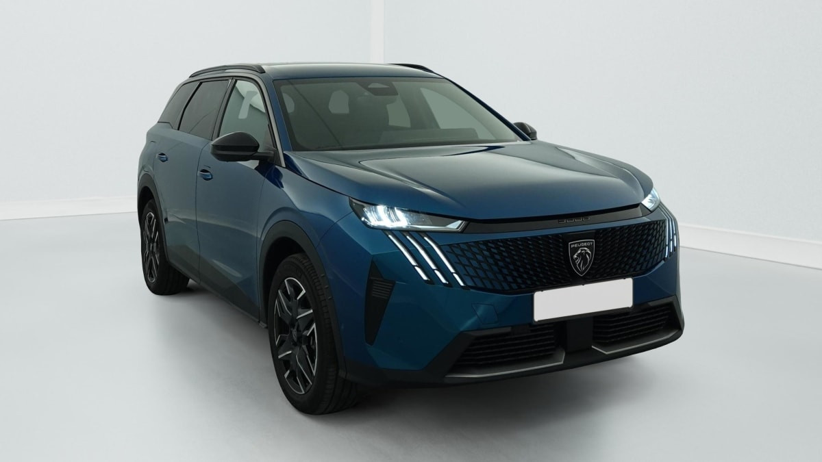 Peugeot 5008 HYBRID 145 CH E-DCS6 ALLURE occasion de 2025 en vente à Rennes