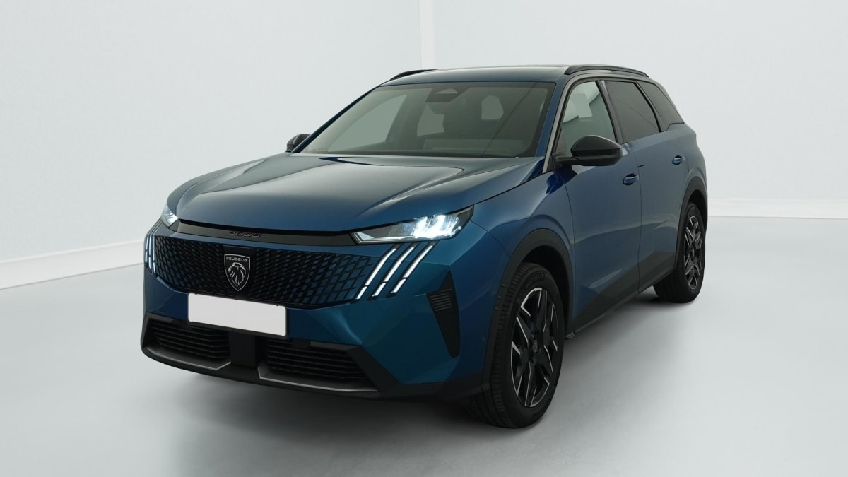 Peugeot 5008 HYBRID 145 CH E-DCS6 ALLURE occasion de 2025 en vente à Rennes