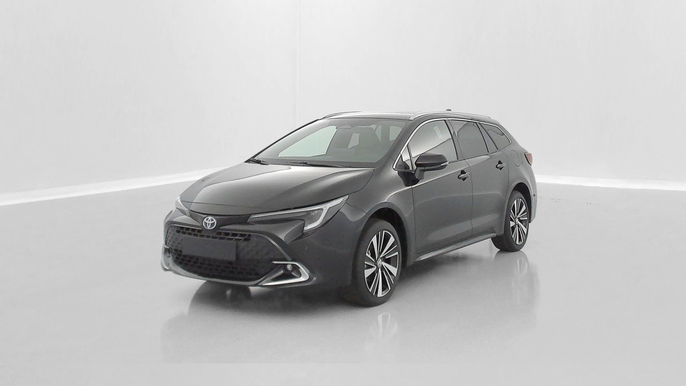 Toyota Corolla Touring Sports COROLLA TOURING SPORT 1.8 Hybride 140ch Design occasion de 2026 en vente à Rennes