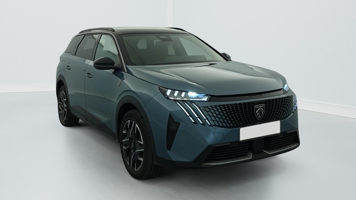 Peugeot 5008 HYBRID 145CH E-DCS6 GT occasion de 2025 en vente à Rennes