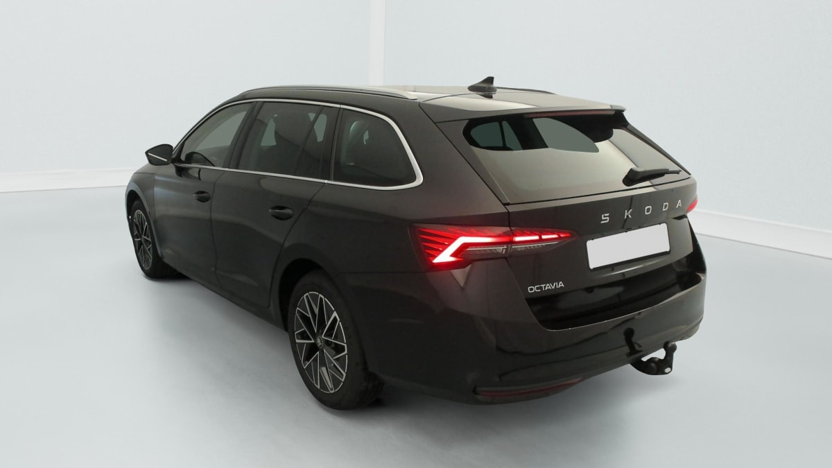 Vente en ligne Skoda Octavia Combi 2.0 TDI 150 ch SCR DSG7 Selection au prix de 34 680 €