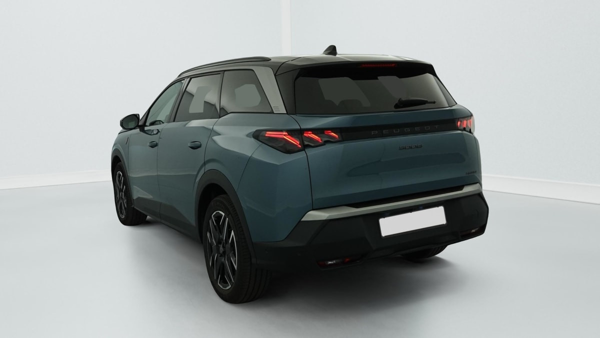 Vente en ligne Peugeot 5008 HYBRID 145CH E-DCS6 GT au prix de 33 250 €