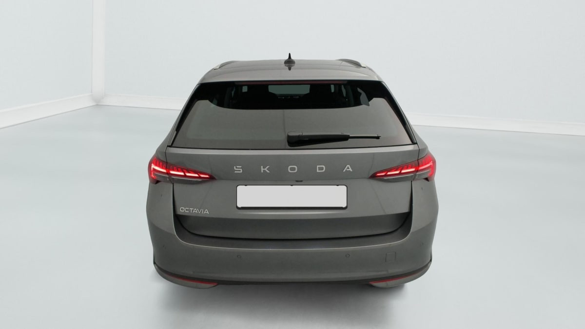 Vente en ligne Skoda Octavia Combi 2.0 TDI 150 ch SCR DSG7 Selection au prix de 34 680 €
