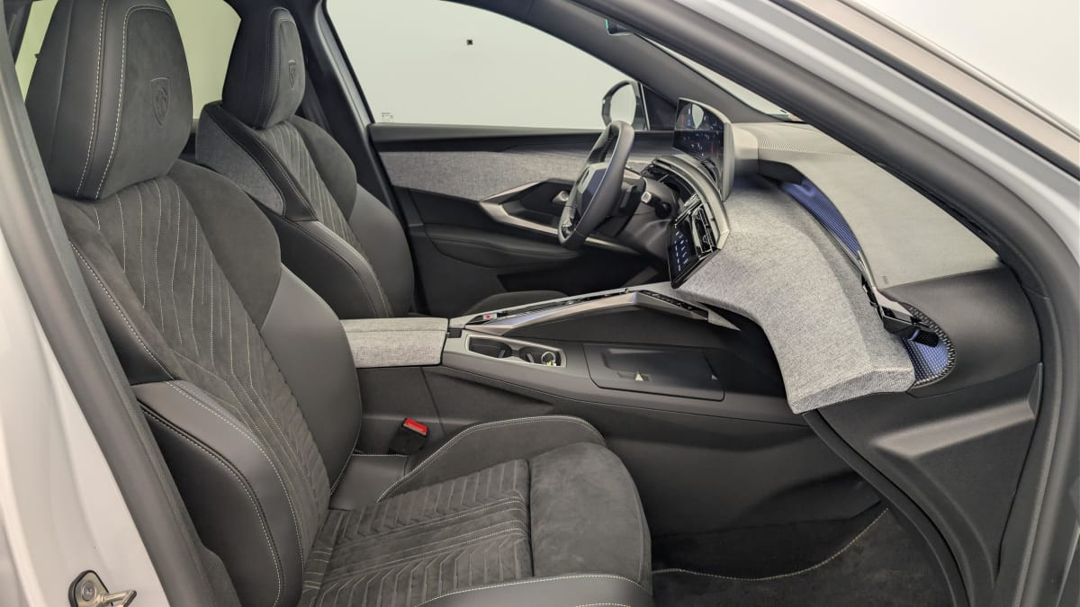 Peugeot 3008 Hybrid 145 e-DCS6 GT occasion de 2025 en vente à Rennes