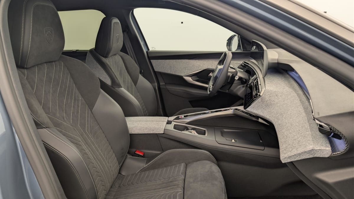 Vente en ligne Peugeot 5008 HYBRID 145CH E-DCS6 GT au prix de 33 250 €
