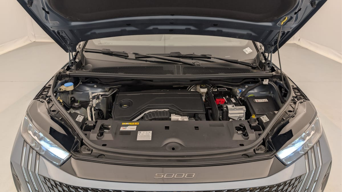 Vente en ligne Peugeot 5008 HYBRID 145CH E-DCS6 GT au prix de 33 250 €