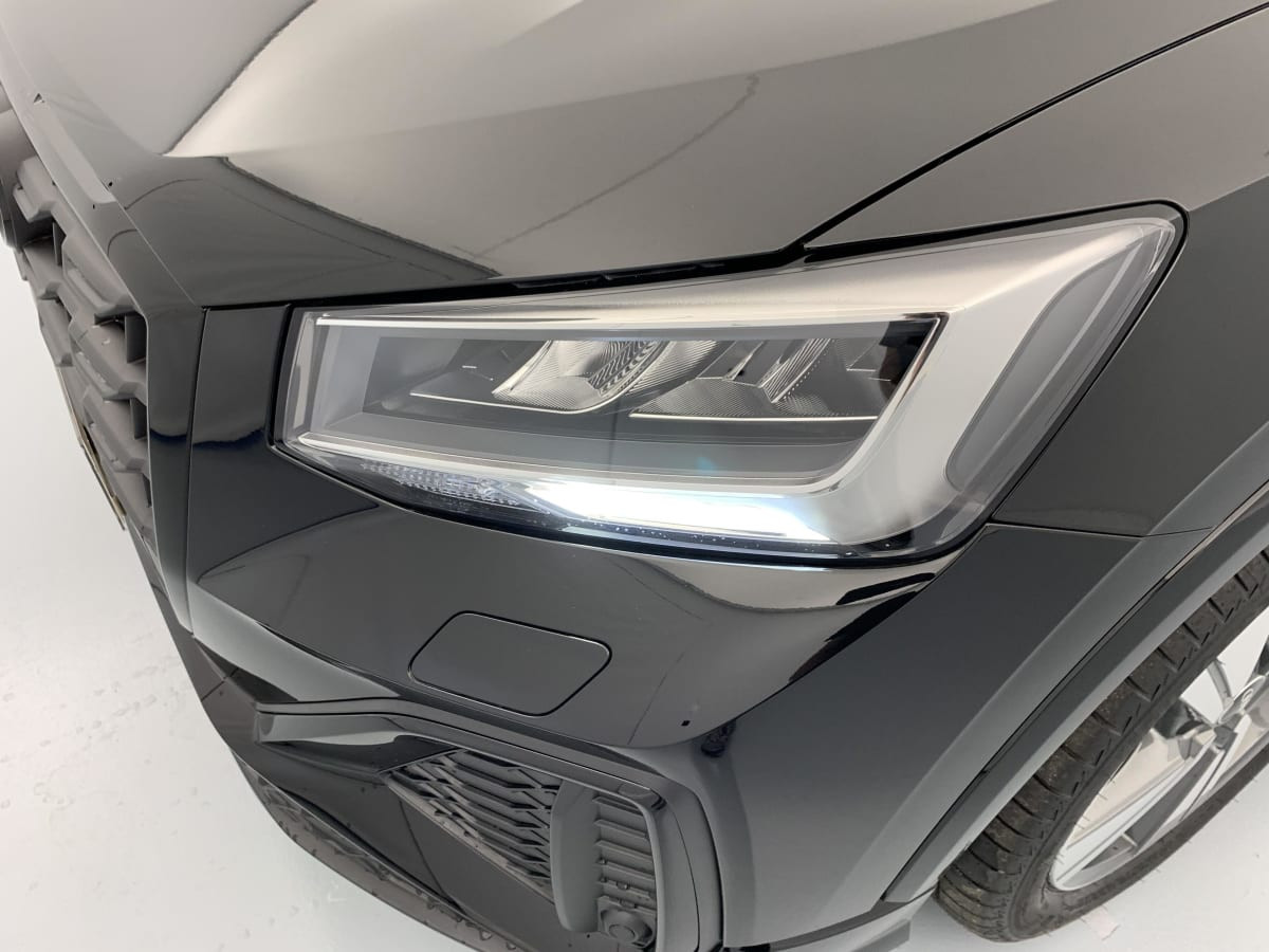 Vente en ligne Audi Q2 35 TFSI 150 S tronic 7 Design au prix de 37 580 €