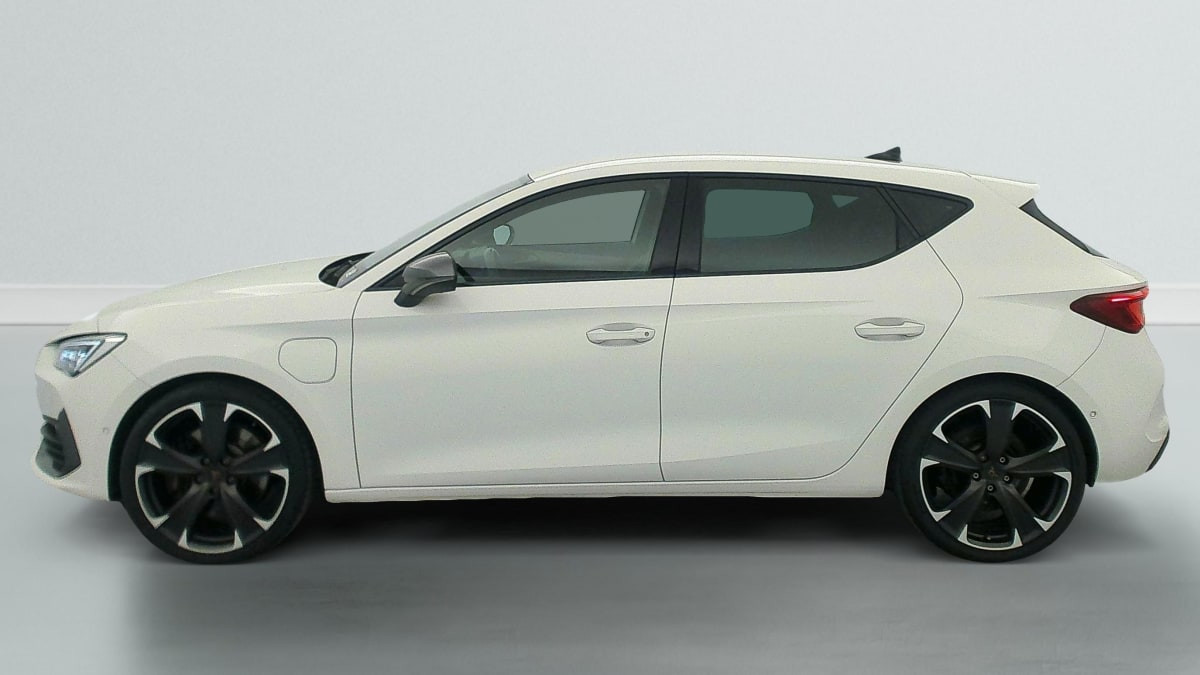 Vente en ligne Cupra Cupra Leon 1.4 E-HYBRID 245 CH DSG6 VZ au prix de 26 450 €