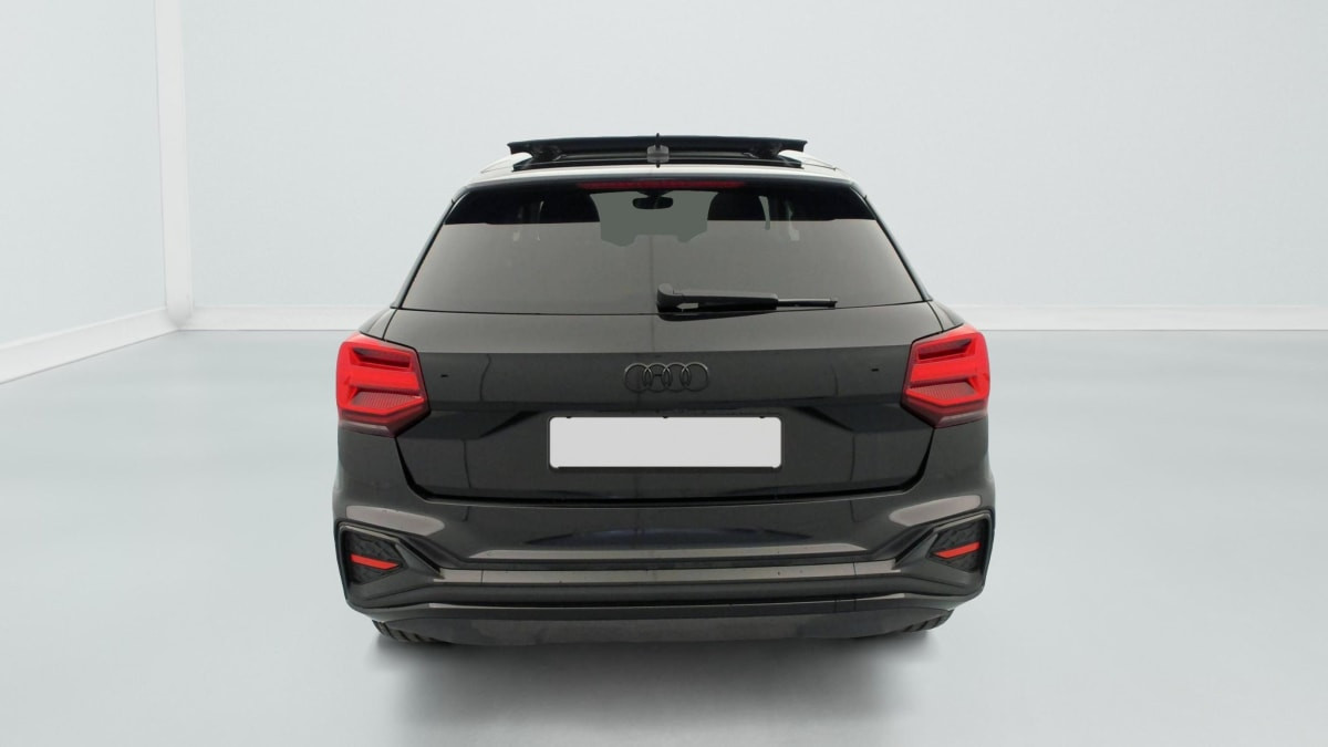 Vente en ligne Audi Q2 35 TFSI 150 S tronic 7 Design au prix de 37 580 €