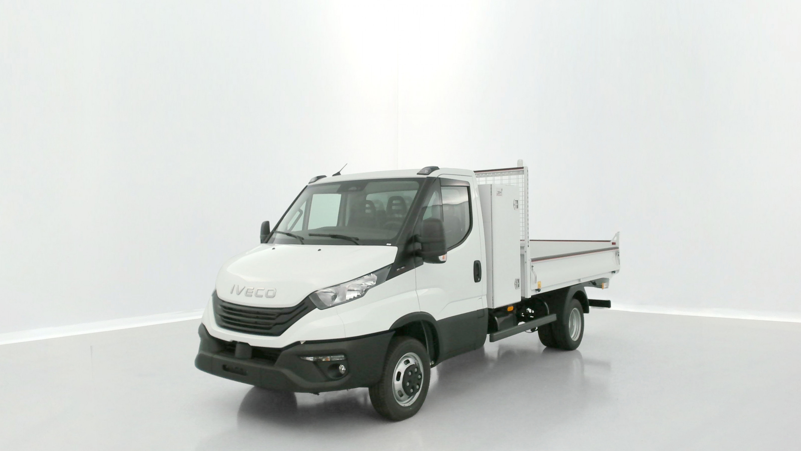 Iveco Daily DAILY 35C16H 3.0 160ch 3750 QUAD-TOR Benne + Coffre occasion de 2026 en vente à Rennes