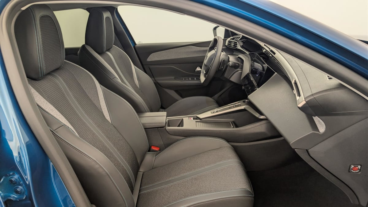 Peugeot 408 Hybrid 145 e-DCS6 Allure occasion de 2025 en vente à Rennes