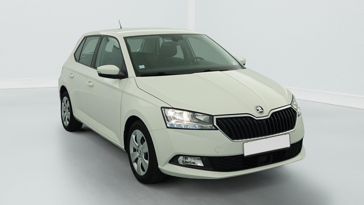 Skoda Fabia 1.0 MPI 60 CH BVM5 BUSINESS occasion de 2021 en vente à Rennes