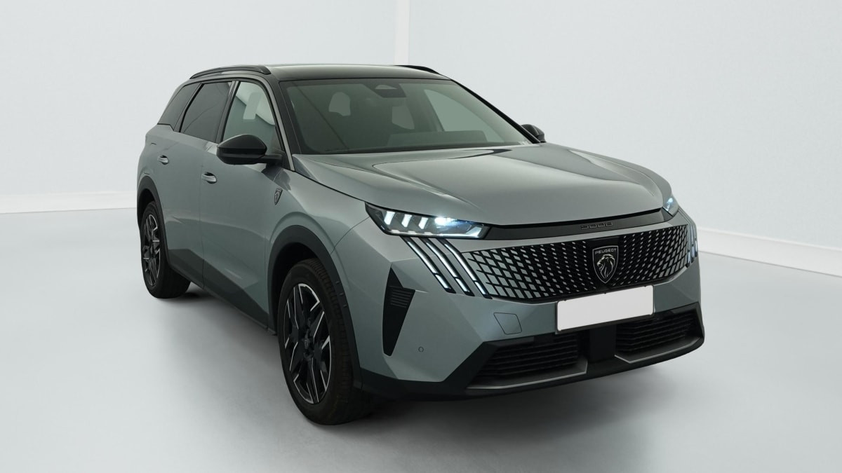 Peugeot 5008 HYBRID 145CH E-DCS6 GT occasion de 2025 en vente à Rennes