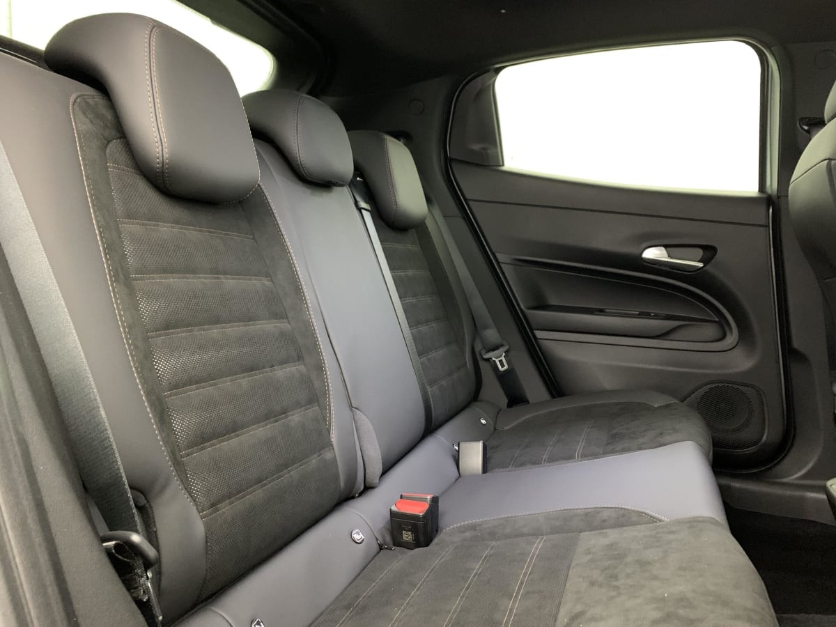 Vente en ligne Alfa Romeo Junior 1.2 Ibrida 145 ch eDCT6 Intensa au prix de 30 890 €