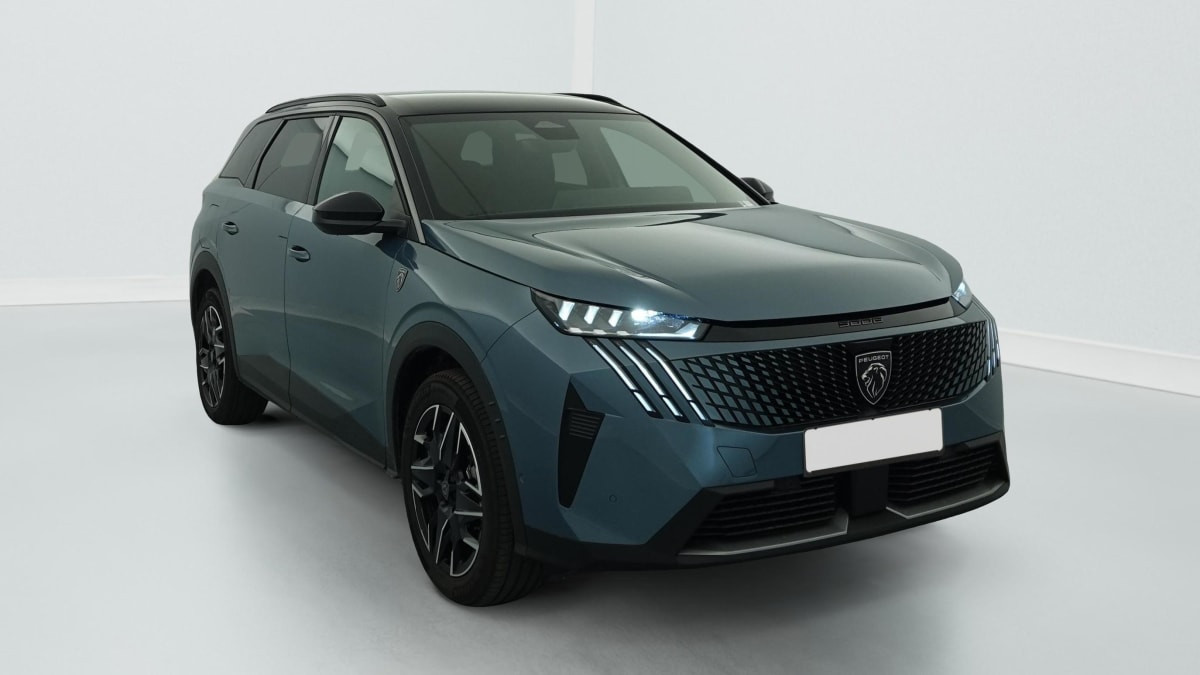 Peugeot 5008 HYBRID 145CH E-DCS6 GT occasion de 2025 en vente à Rennes