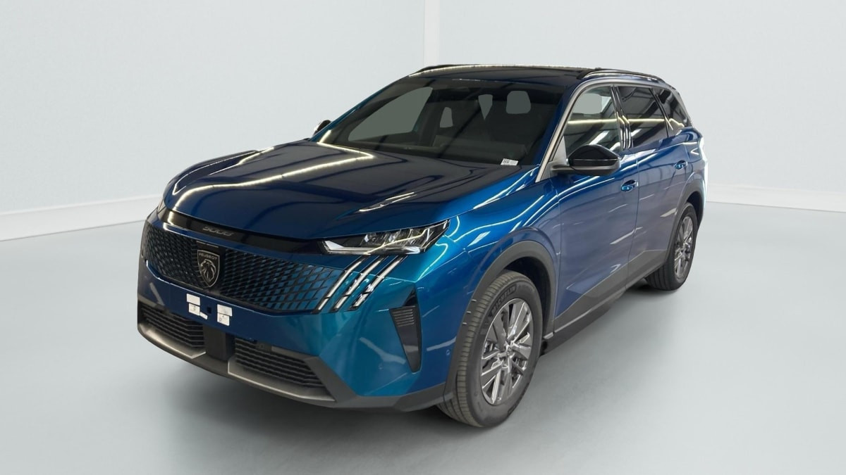 Peugeot 5008 HYBRID 145 CH E-DCS6 ALLURE occasion de 2025 en vente à Rennes