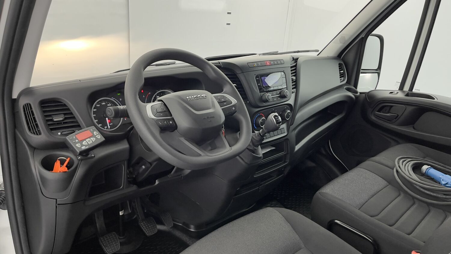 Vente en ligne Iveco Daily DAILY III 35C16H 3450 3.0 160ch Frigo Lamberet au prix de 71 120 €