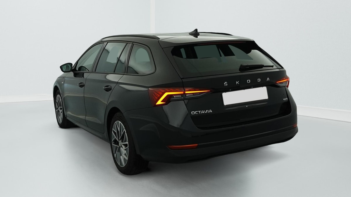 Vente en ligne Skoda Octavia Combi 2.0 TDI 150 ch DSG7 4x4 Ambition au prix de 27 480 €