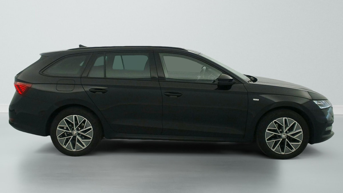 Vente en ligne Skoda Octavia Combi 2.0 TDI 150 ch DSG7 4x4 Ambition au prix de 27 480 €