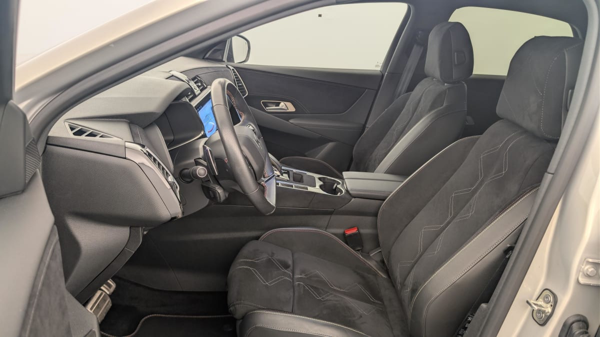 Vente en ligne Ds DS7 Crossback BlueHDi 130 EAT8 Performance Line + au prix de 29 030 €