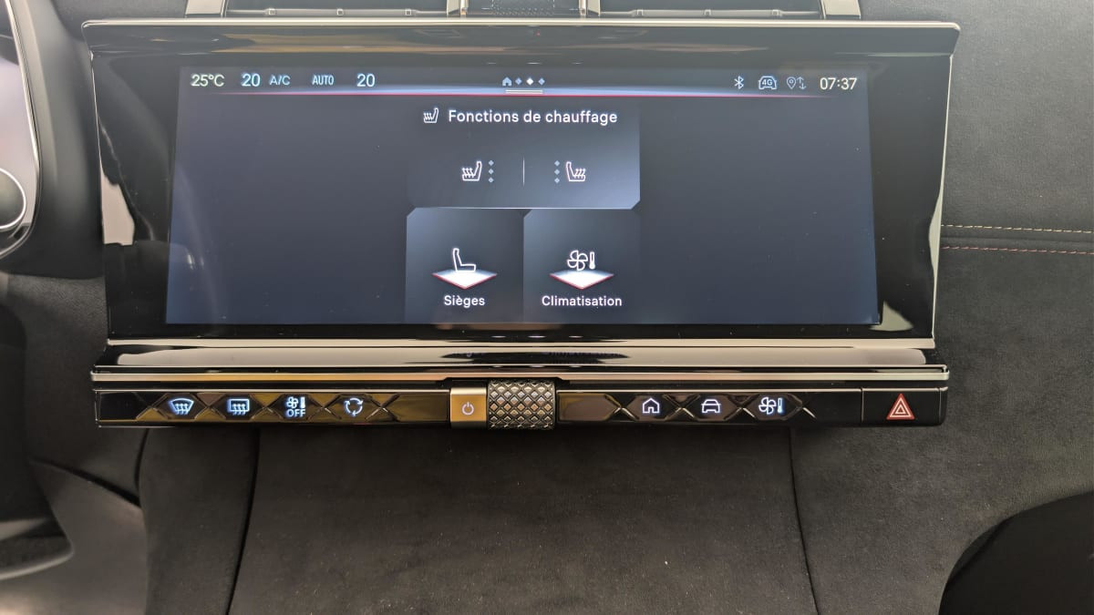 Vente en ligne Ds DS7 Crossback BlueHDi 130 EAT8 Performance Line + au prix de 29 030 €