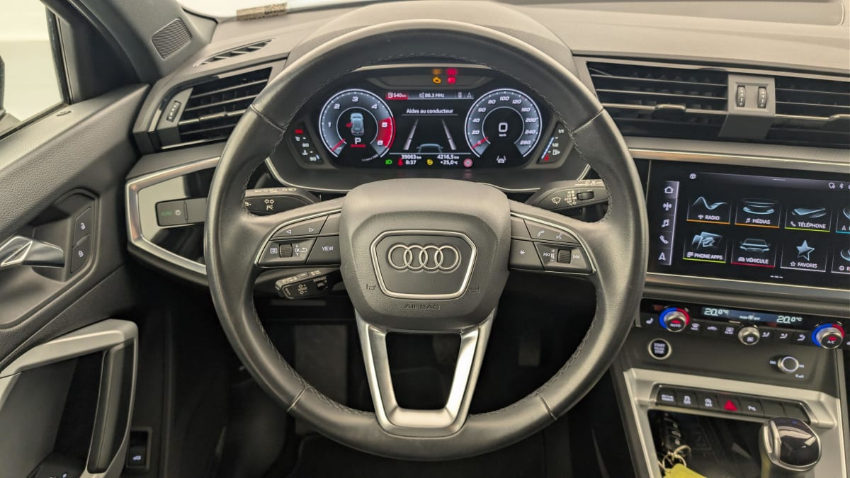 Vente en ligne Audi Q3 35 TDI 150 ch S tronic 7 Design au prix de 32 630 €