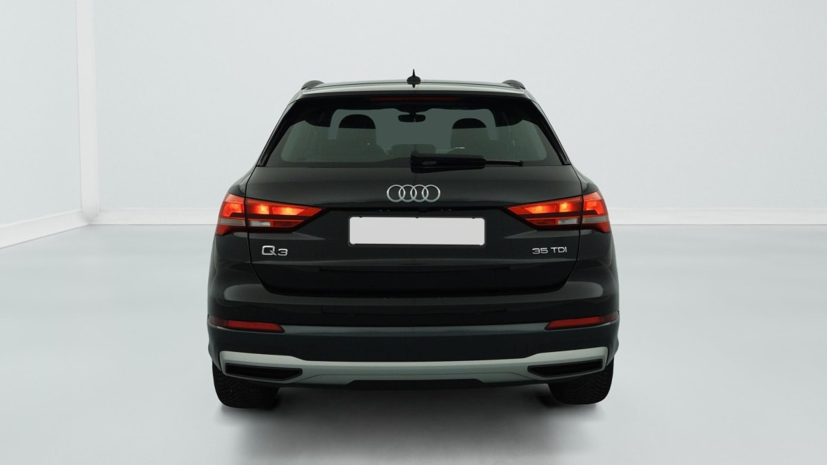 Vente en ligne Audi Q3 35 TDI 150 ch S tronic 7 Design au prix de 32 630 €