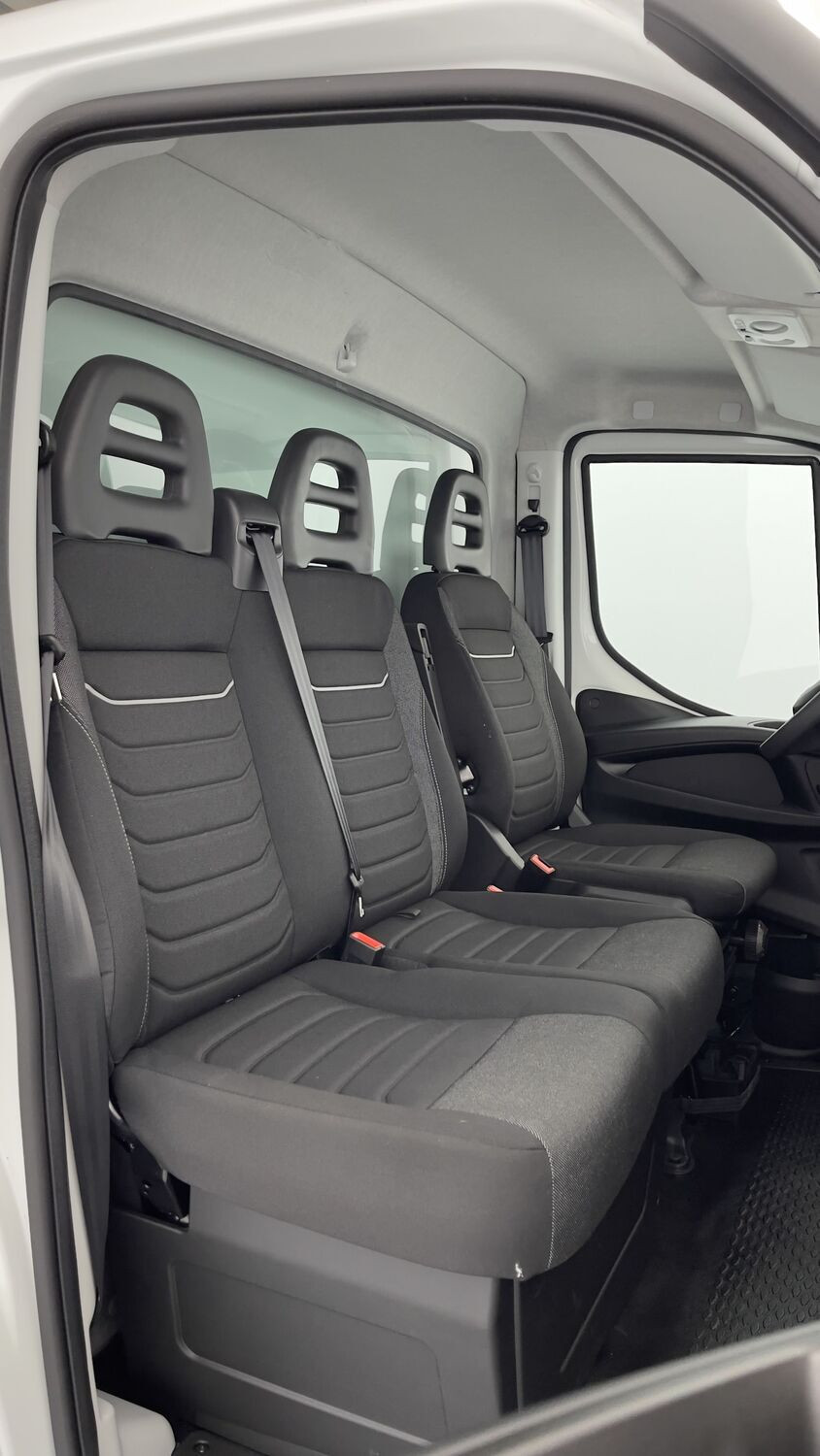 Vente en ligne Iveco Daily DAILY III 35C18HA8 4100 3.0 180ch Caisse 20m³ Toutain au prix de 62 480 €