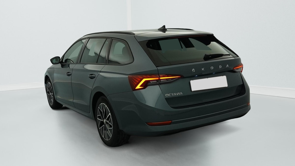 Vente en ligne Skoda Octavia Combi 2.0 TDI 116 ch Ambition au prix de 21 300 €